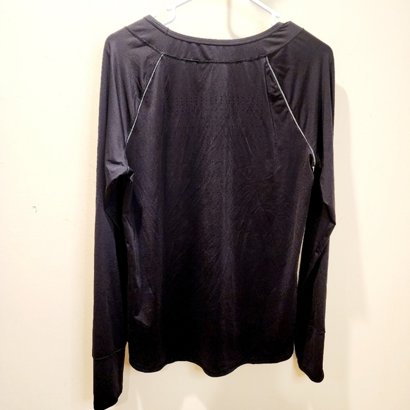 ATHLETA Women's Long Sleeves Athletic atop with Thumbs hole size L - Picture 10 of 12